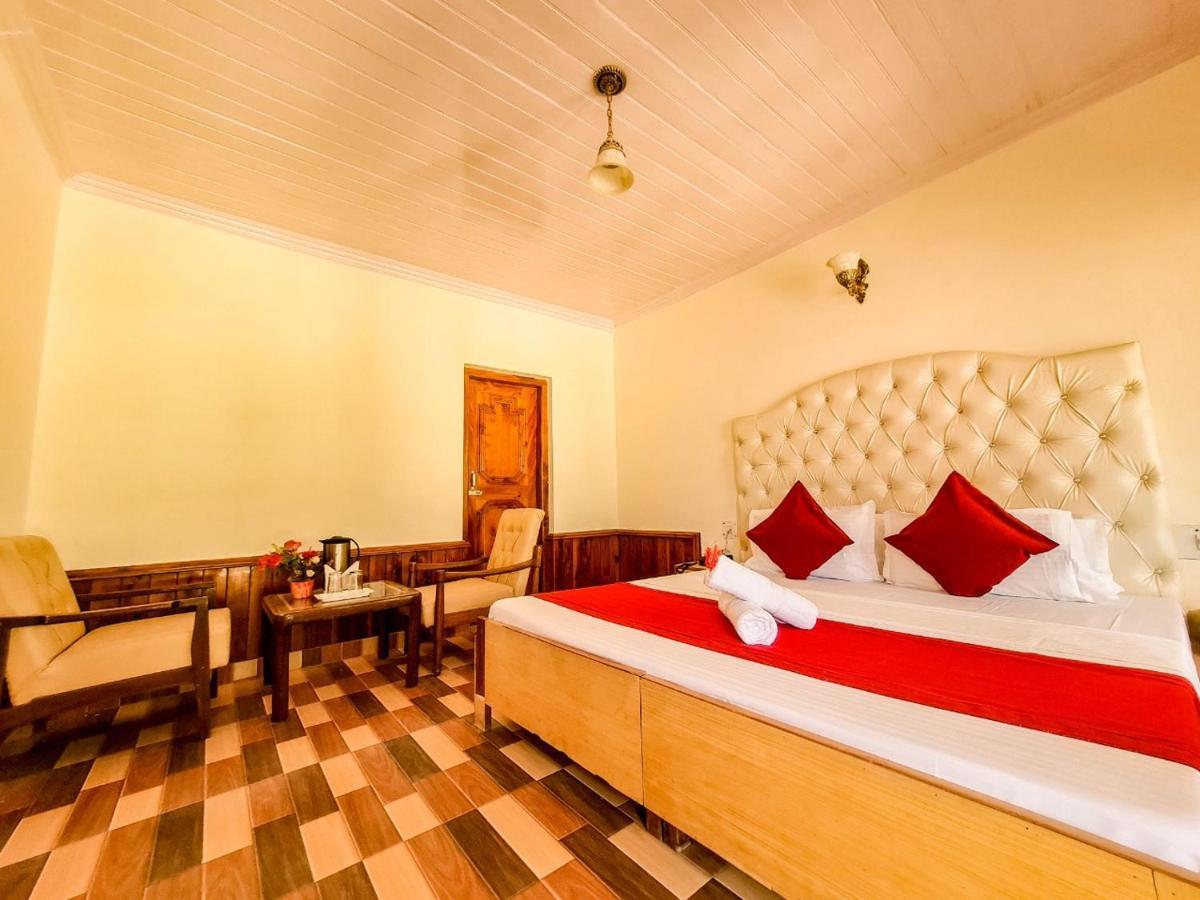 Hotel Pine Grove-Mall Road Manāli Exterior foto