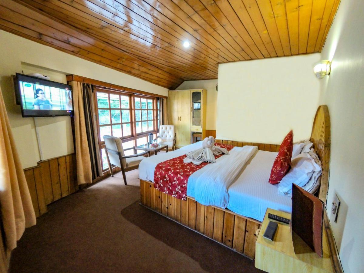 Hotel Pine Grove-Mall Road Manāli Exterior foto