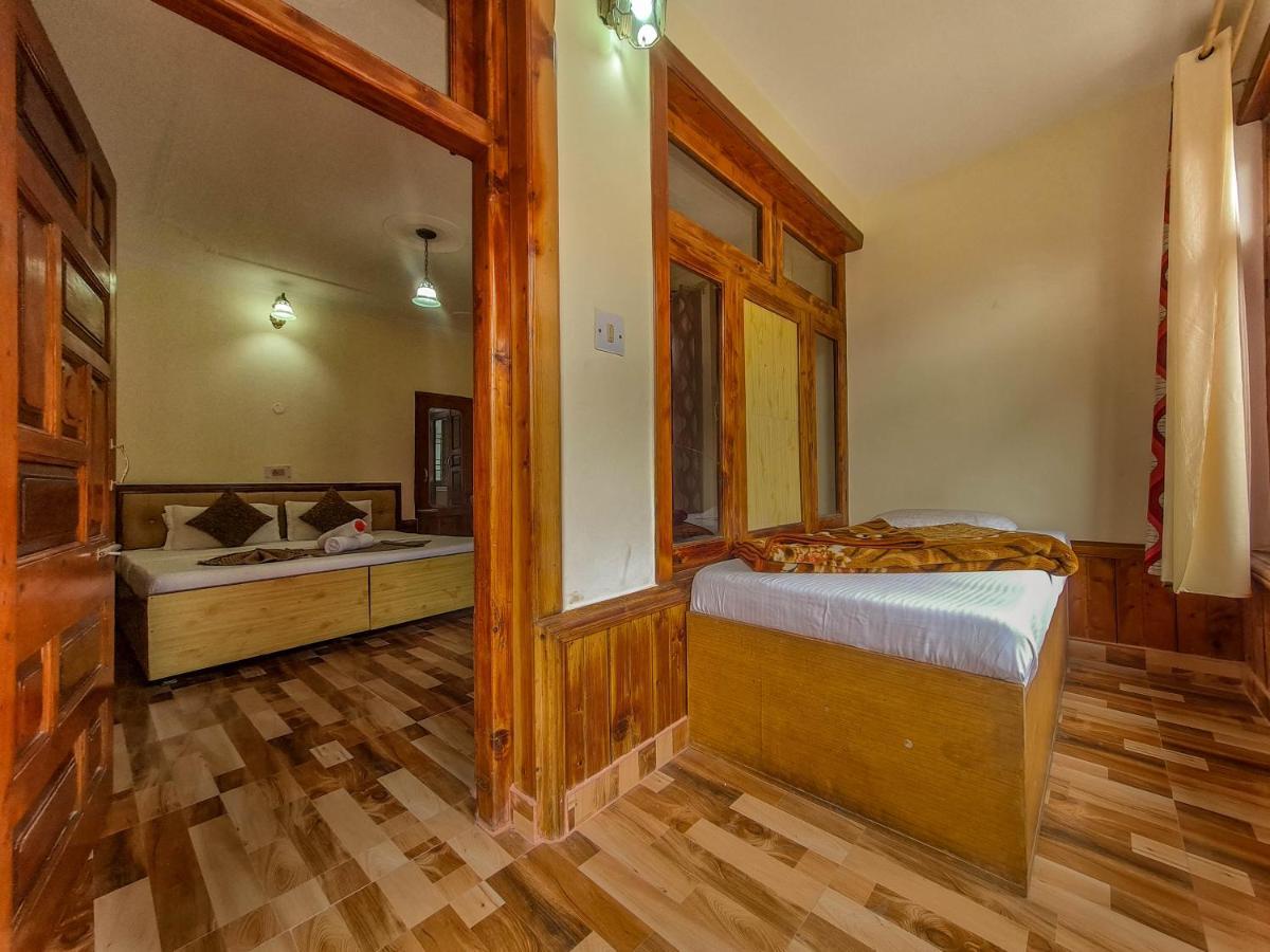 Hotel Pine Grove-Mall Road Manāli Exterior foto