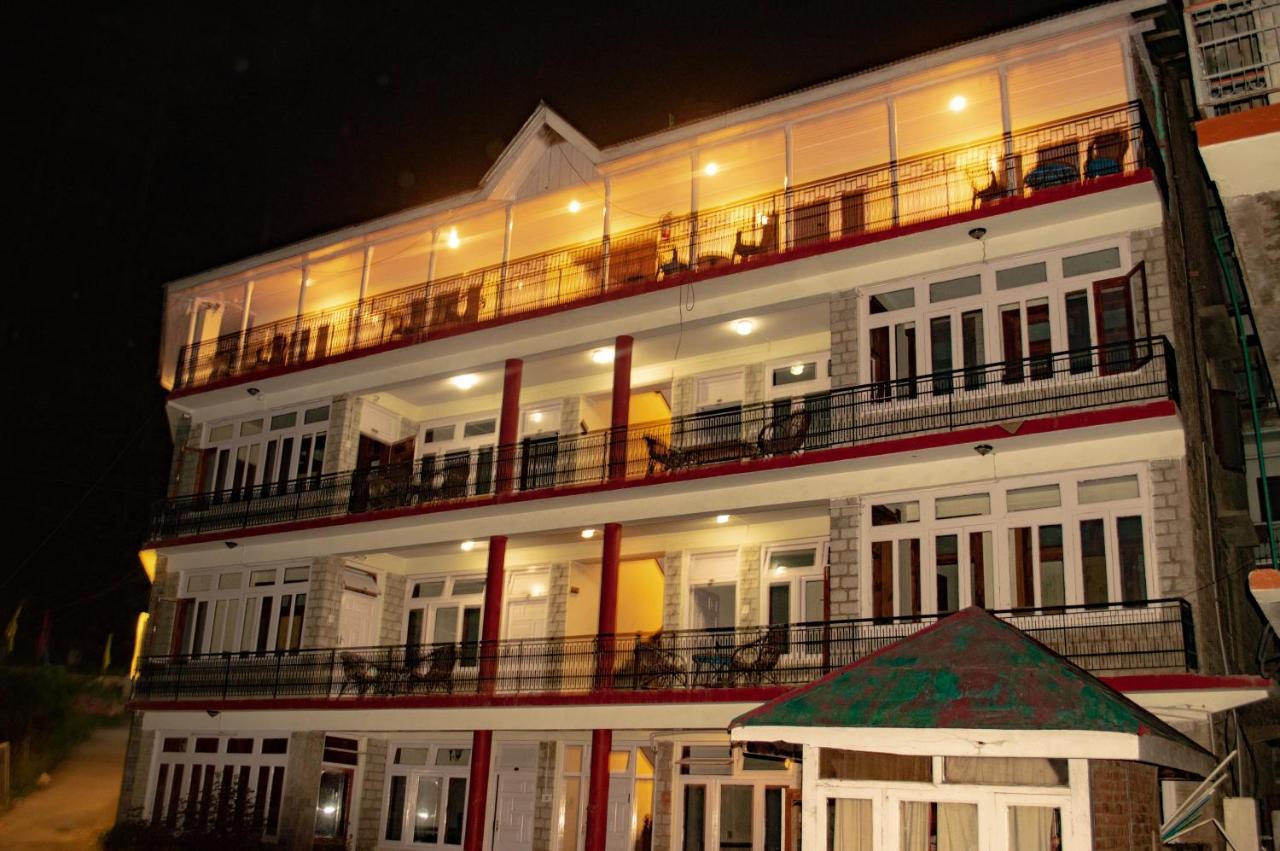 Hotel Pine Grove-Mall Road Manāli Exterior foto