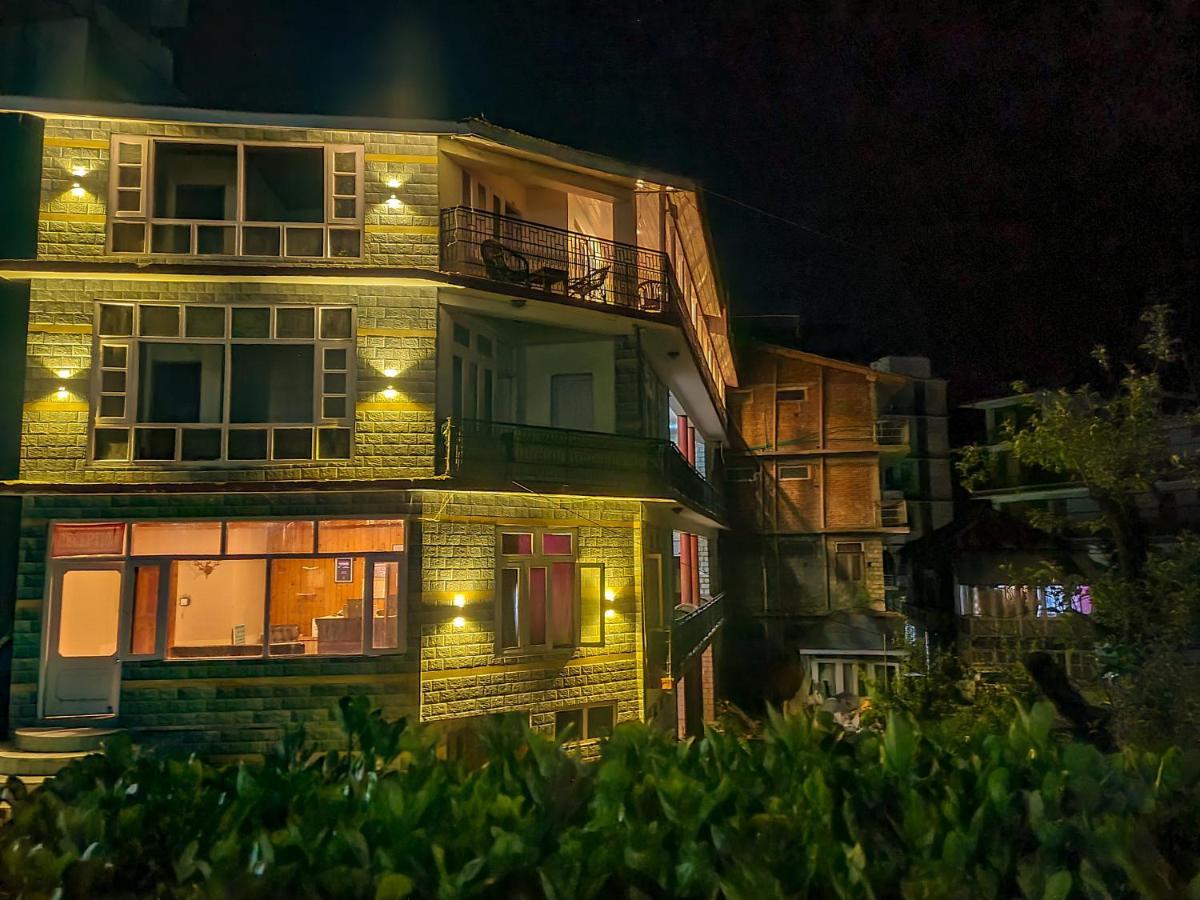 Hotel Pine Grove-Mall Road Manāli Exterior foto